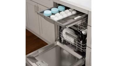 24" Bosch Dishwasher 44 dB Decibel Level, 6 Wash Cycles, 3 Loading Racks - SGX78B55UC