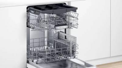 24" Bosch 500 Series  Dishwasher  in White - SHPM65Z52N