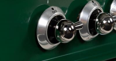 30" ILVE Majestic II Dual Fuel Freestanding Range with Chrome Trim in Emerald Green - UM30DNE3EGC-LP