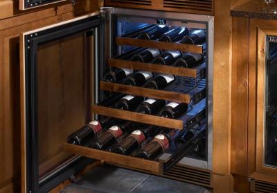 24" Perlick Indoor Signature Series Right-Hinge Wine Reserve in Stainless Steel Glass Door - HP24WS43RL