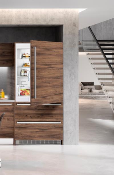 36" Liebherr 18.9 Cu. Ft. Combined Refrigerator Freezer with BioFresh and NoFrost - HCB2090