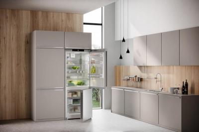 30" Liebherr Combined Fridge-Freezers with EasyFresh and NoFrost - C7620